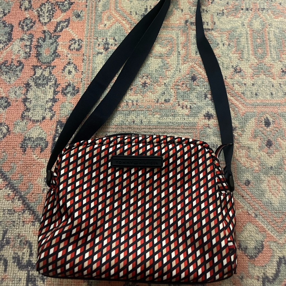 Tommy Hilfiger bag